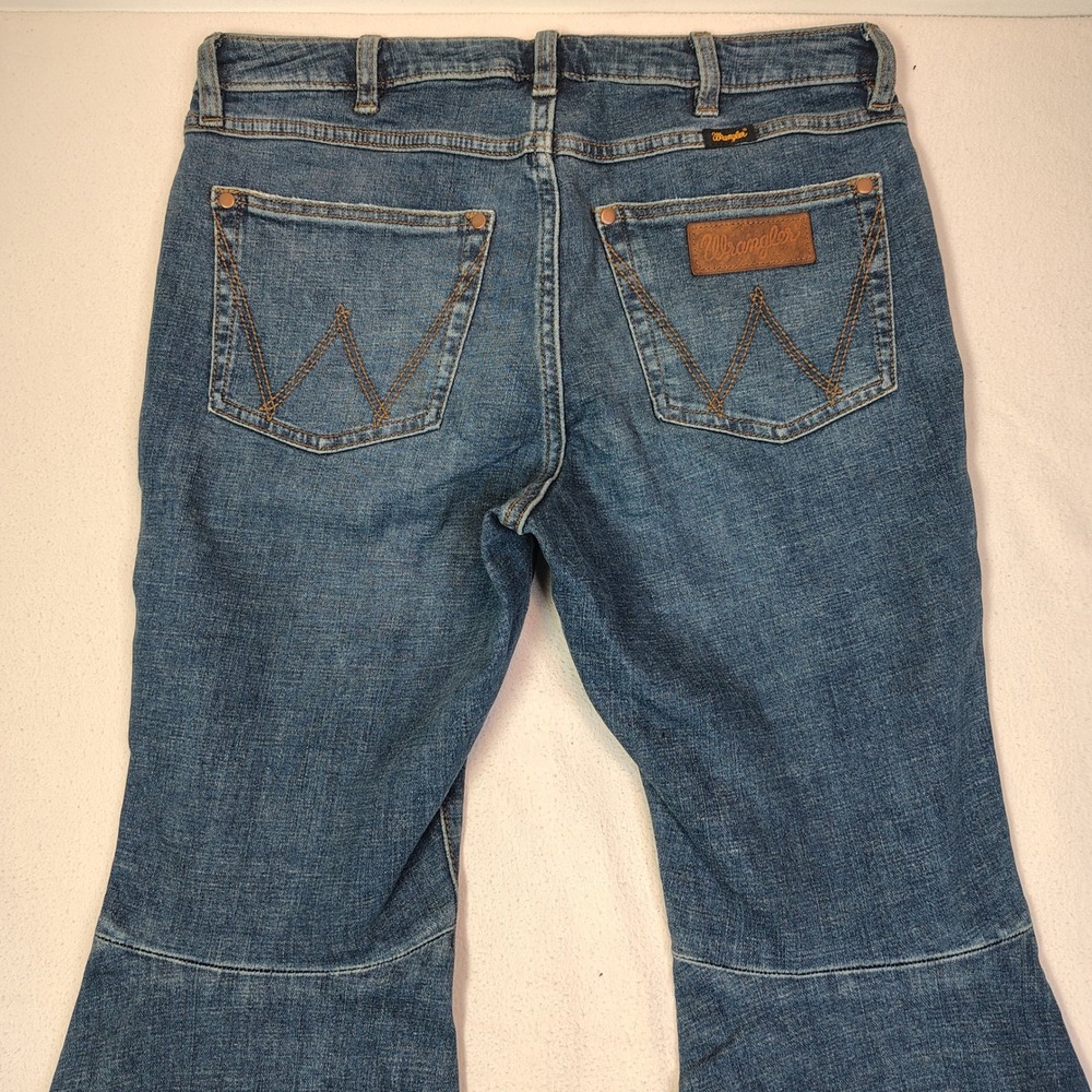 Wrangler High Rise Flare Jeans Womens 30x32 Blue 75th Anniversary Hemp Blend - Picture 10 of 15